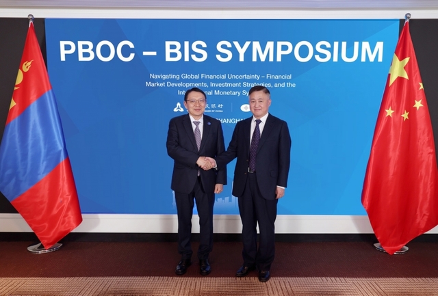 Монголбанкны Ерөнхийлөгч дэлхийн төв банкны удирдлагуудын өндөр түвшний симпозиумд оролцож, Хятадын Ардын банкны Ерөнхийлөгчтэй уулзлаа