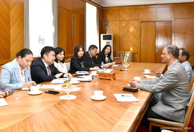 Төсвийн байнгын хорооны дарга Н.Наранбаатар БНЭУ-аас Монгол Улсад суугаа Элчин сайд Атул Малхари Готсурве-г хүлээн авч уулзлаа